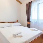 Holiday home Gorgeous In Sikici Pula
