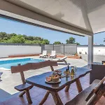 Gorgeous In Sikici Holiday home Pula