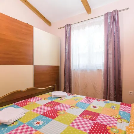 3 Bedroom Amazing In Sikici פולה