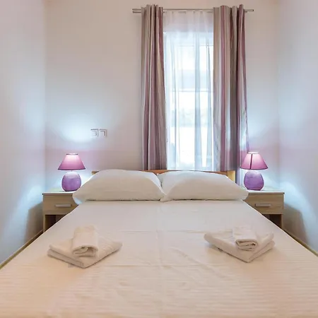 בית נופש 3 Bedroom Amazing In Sikici *
