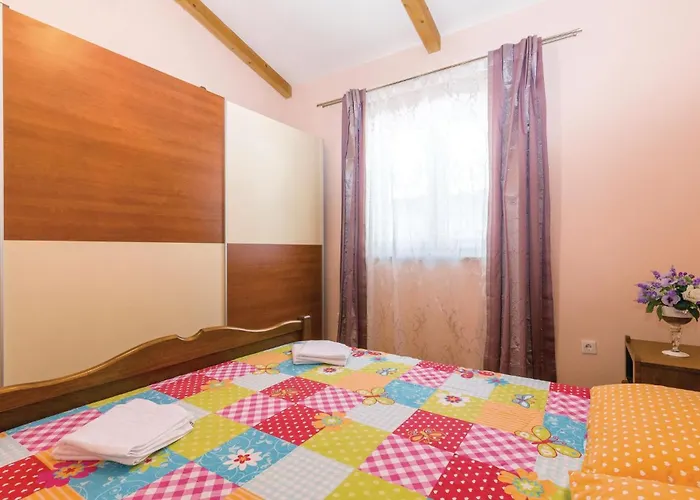 3 Bedroom Amazing In Sikici פולה
